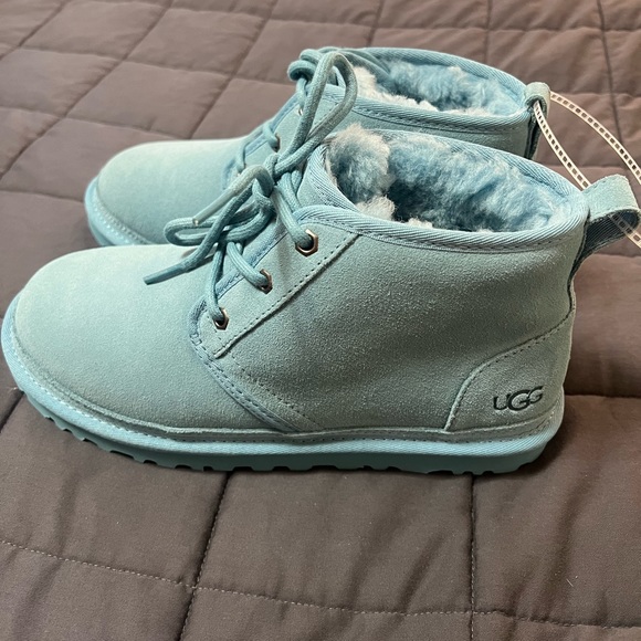 Shoes - Neumel UGGs